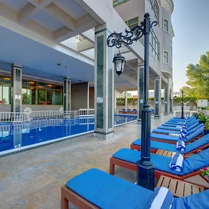 5* Θέρετρο Sahara &